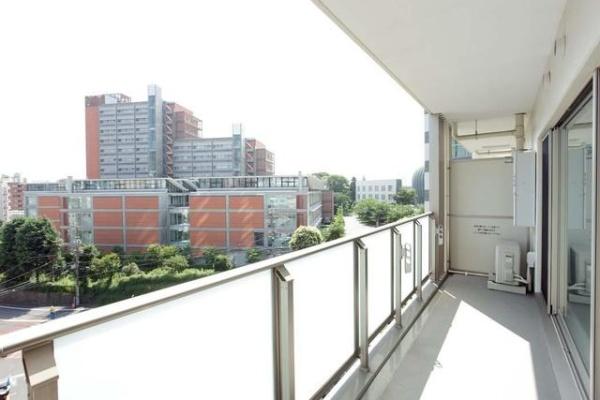 港区六本木７丁目のマンション