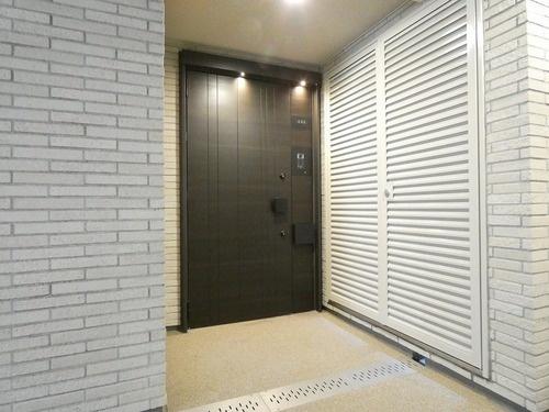 新宿区南元町のマンション