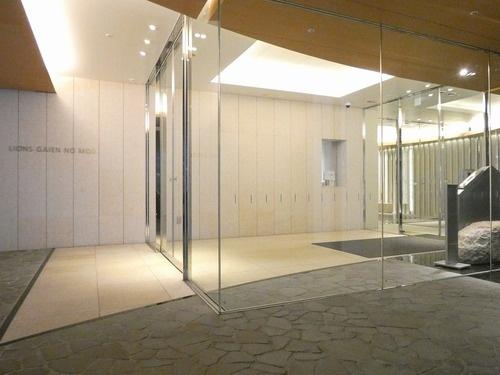 新宿区南元町のマンション