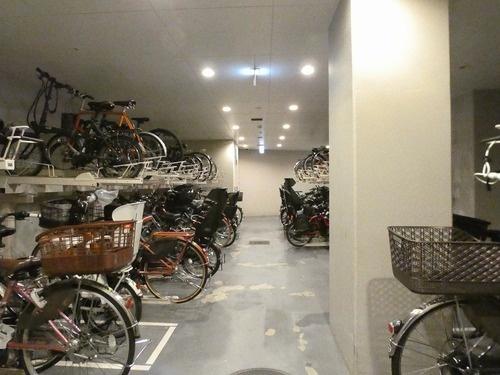 新宿区南元町のマンション