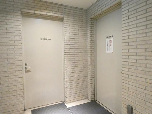 新宿区南元町のマンション