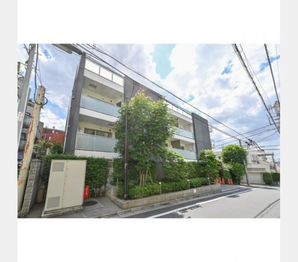 渋谷区神宮前４丁目のマンション