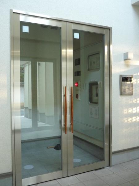港区西麻布４丁目のアパート