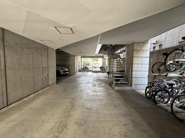 港区南青山６丁目のマンション