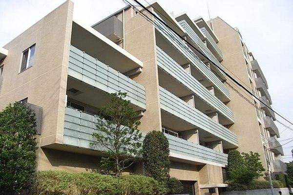 渋谷区初台１丁目のマンション