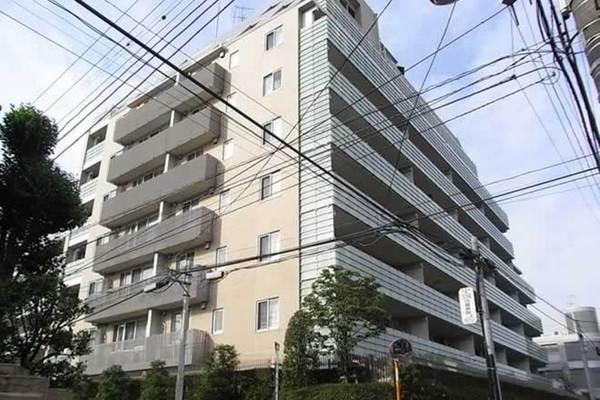 渋谷区初台１丁目のマンション