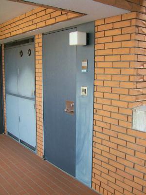 渋谷区神宮前３丁目のマンション