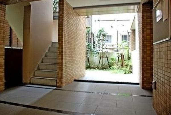 千代田区麹町２丁目のマンション