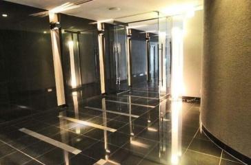 渋谷区千駄ヶ谷４丁目のマンション