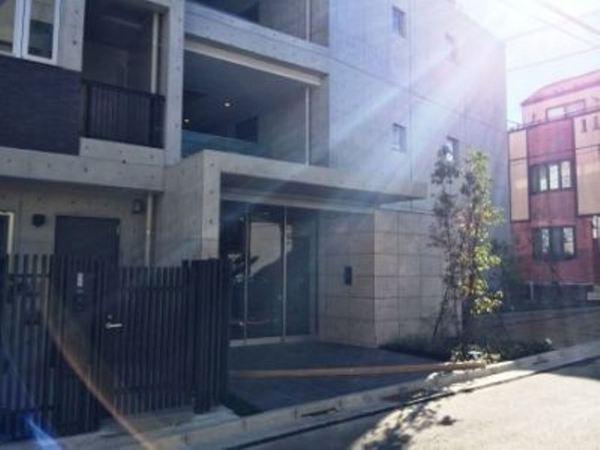 渋谷区神宮前３丁目のマンション