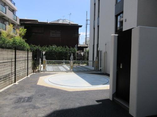 世田谷区三軒茶屋２丁目のマンション