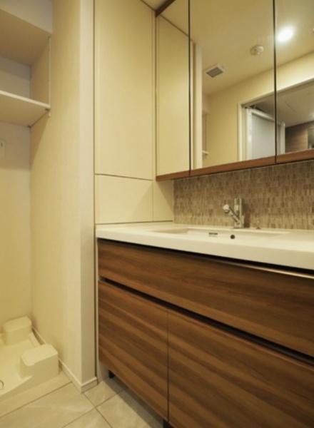 世田谷区三軒茶屋２丁目のマンション