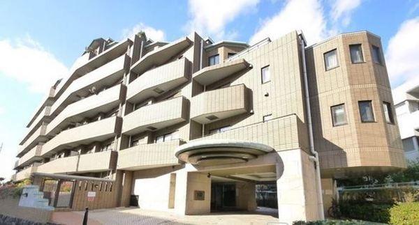 渋谷区本町４丁目のマンション