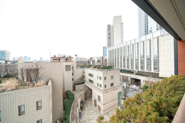 港区六本木６丁目のマンション