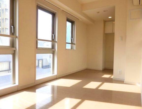 港区三田２丁目のマンション