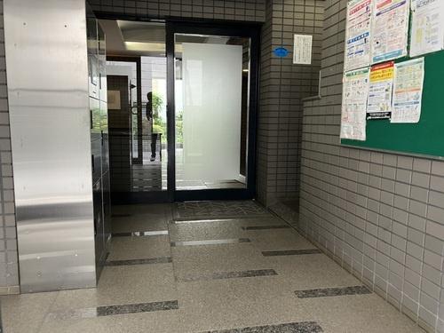 渋谷区代々木３丁目のマンション