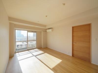 中央区新川２丁目のマンション