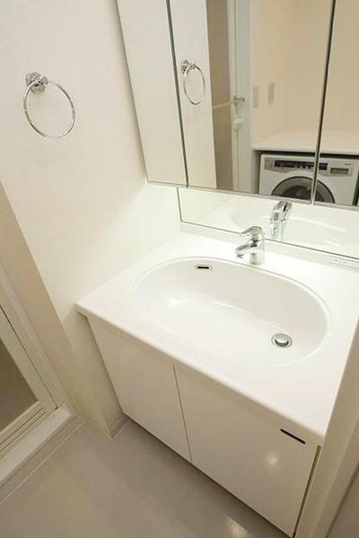渋谷区千駄ヶ谷４丁目のマンション