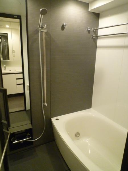 渋谷区本町４丁目のマンション