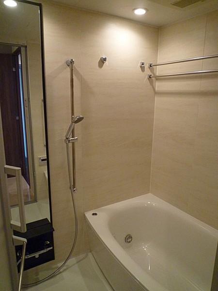 渋谷区本町４丁目のマンション