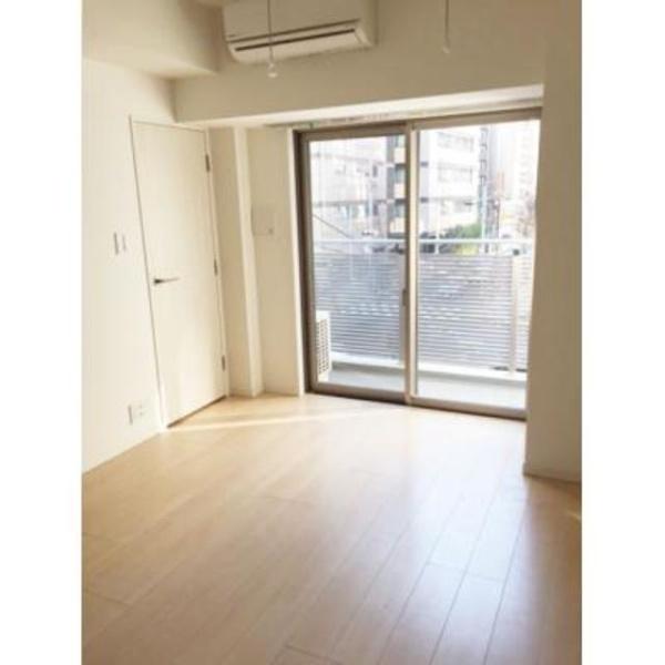 中央区新川１丁目のマンション