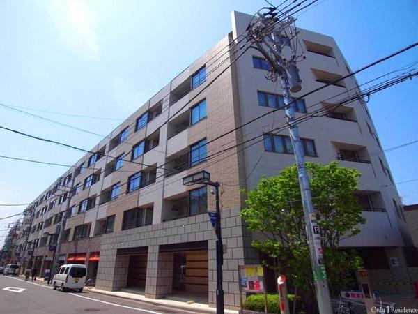 渋谷区初台1丁目のマンション