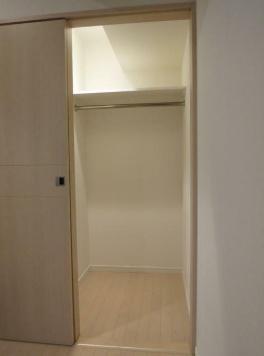 中央区新富２丁目のマンション