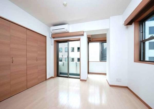 中央区日本橋本町３丁目のマンション