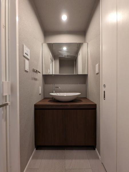 中央区新川２丁目のマンション