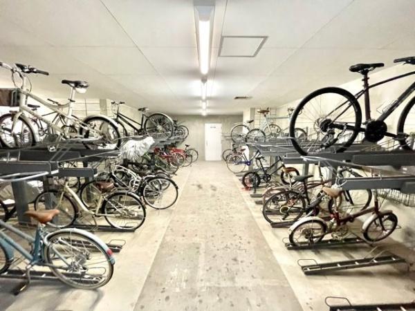 中央区新川２丁目のマンション