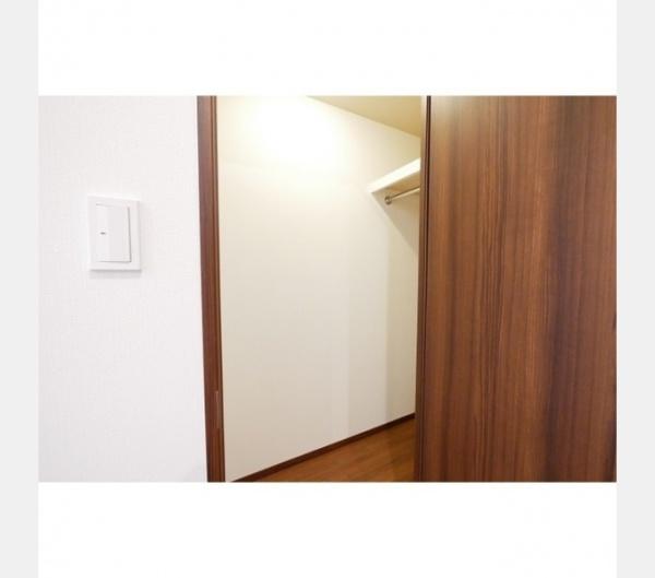 新宿区新宿６丁目のマンション