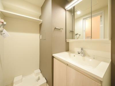 中央区新川２丁目のマンション