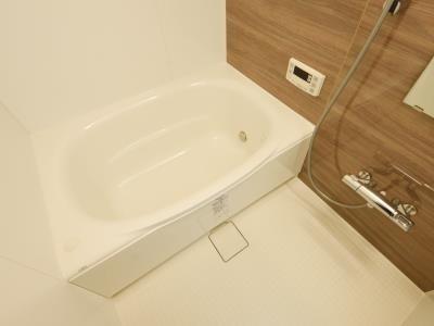 中央区新川２丁目のマンション
