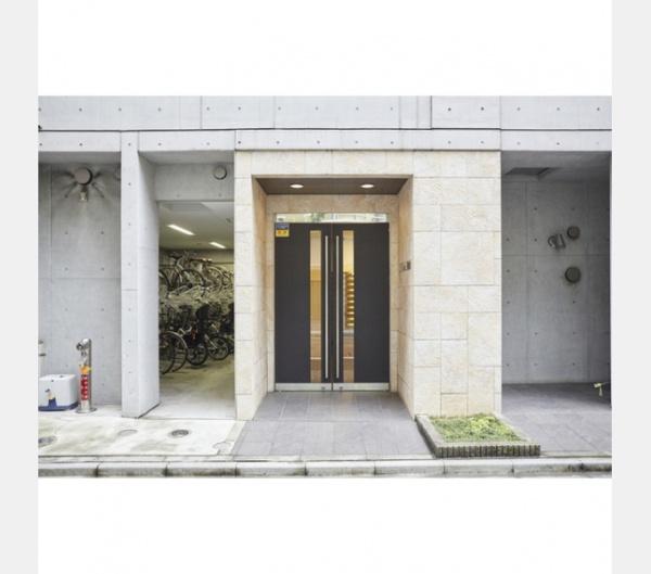 中央区日本橋本町１丁目のマンション