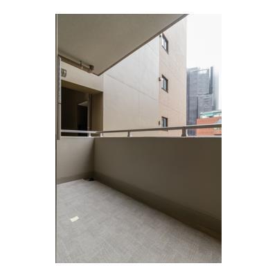 新宿区市谷本村町のマンション