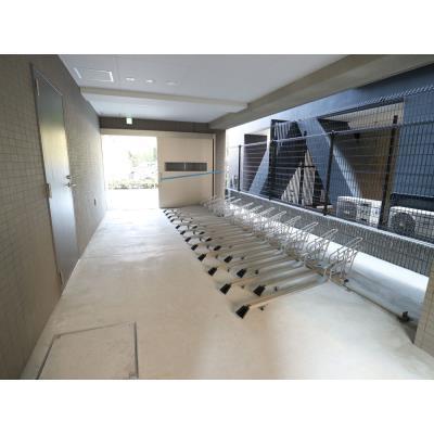 新宿区市谷本村町のマンション