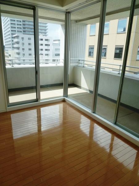 中央区湊３丁目のマンション