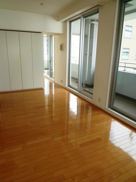 中央区湊３丁目のマンション