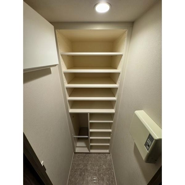 千代田区麹町３丁目のマンション