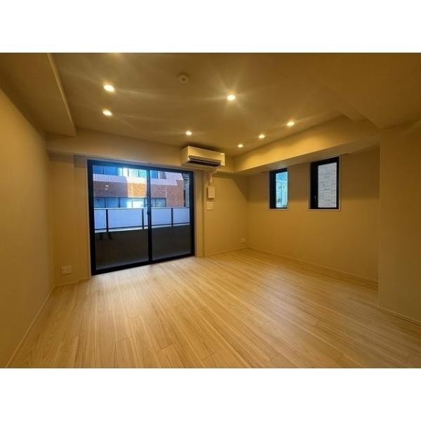 千代田区麹町３丁目のマンション
