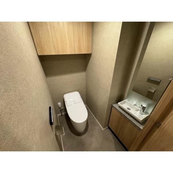 千代田区麹町３丁目のマンション