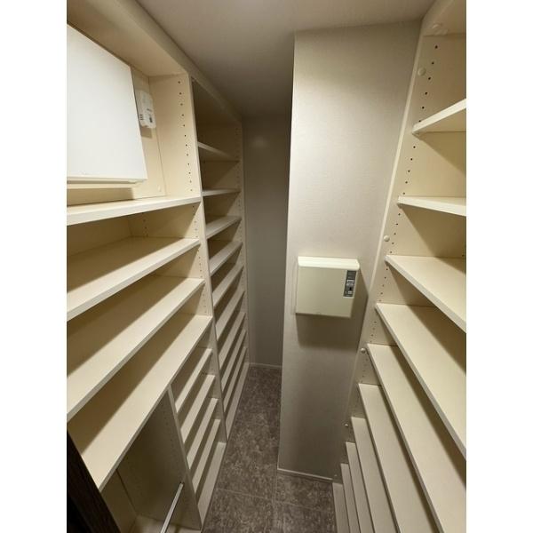 千代田区麹町３丁目のマンション