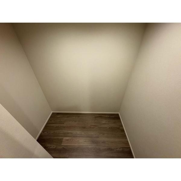 千代田区麹町３丁目のマンション