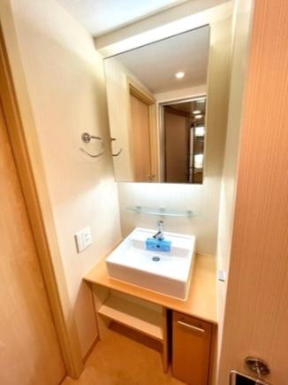 世田谷区三軒茶屋１丁目のマンション