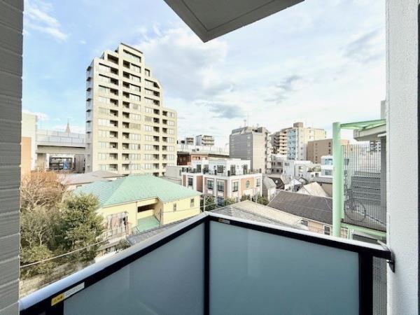 渋谷区初台１丁目のマンション