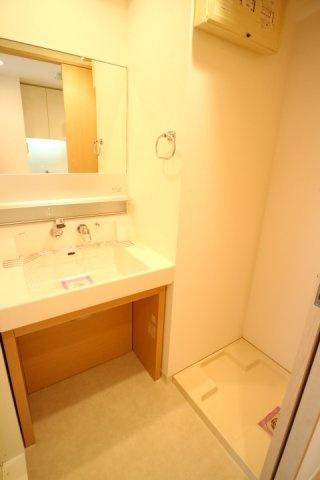 中央区新川１丁目のマンション