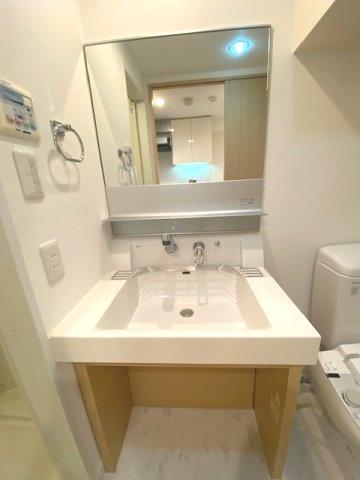 中央区新川１丁目のマンション