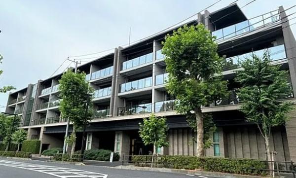 新宿区南元町のマンション