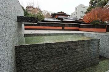 新宿区市谷田町３丁目のマンション