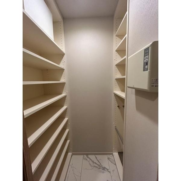 千代田区麹町３丁目のマンション